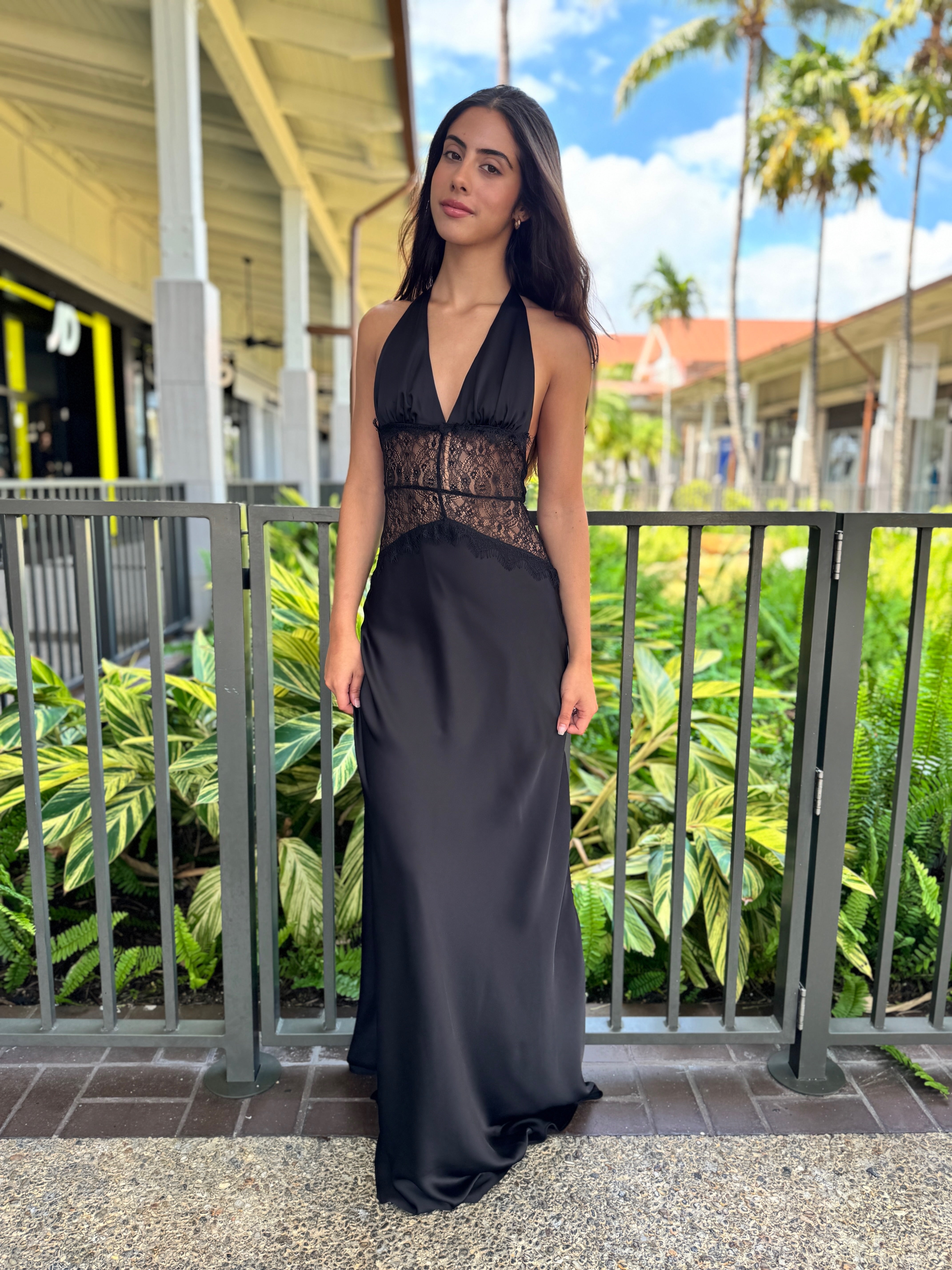 Valentina Lace Maxi