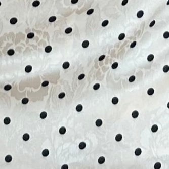 Mia Dot Set Top