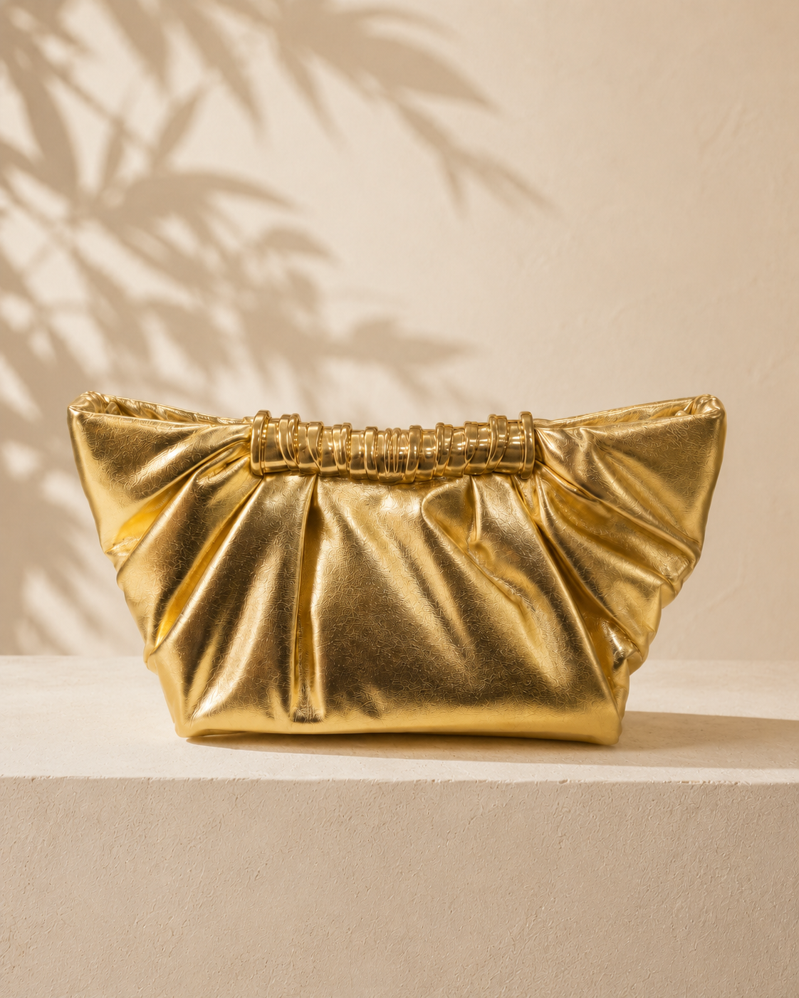 Asteria Clutch