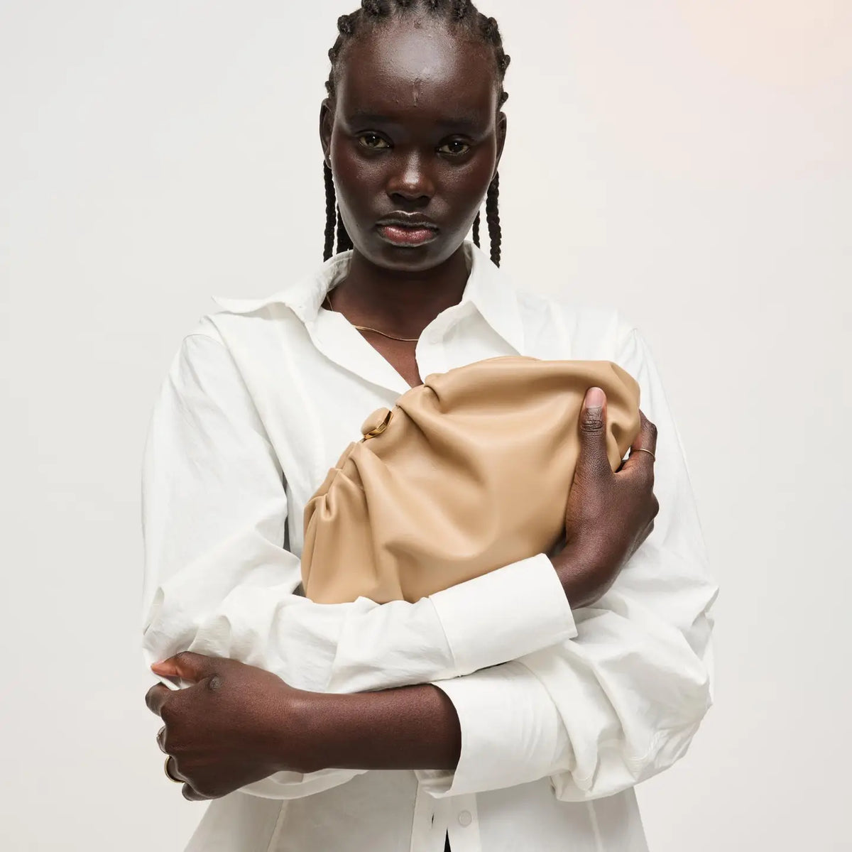 BEVERLY CLUTCH