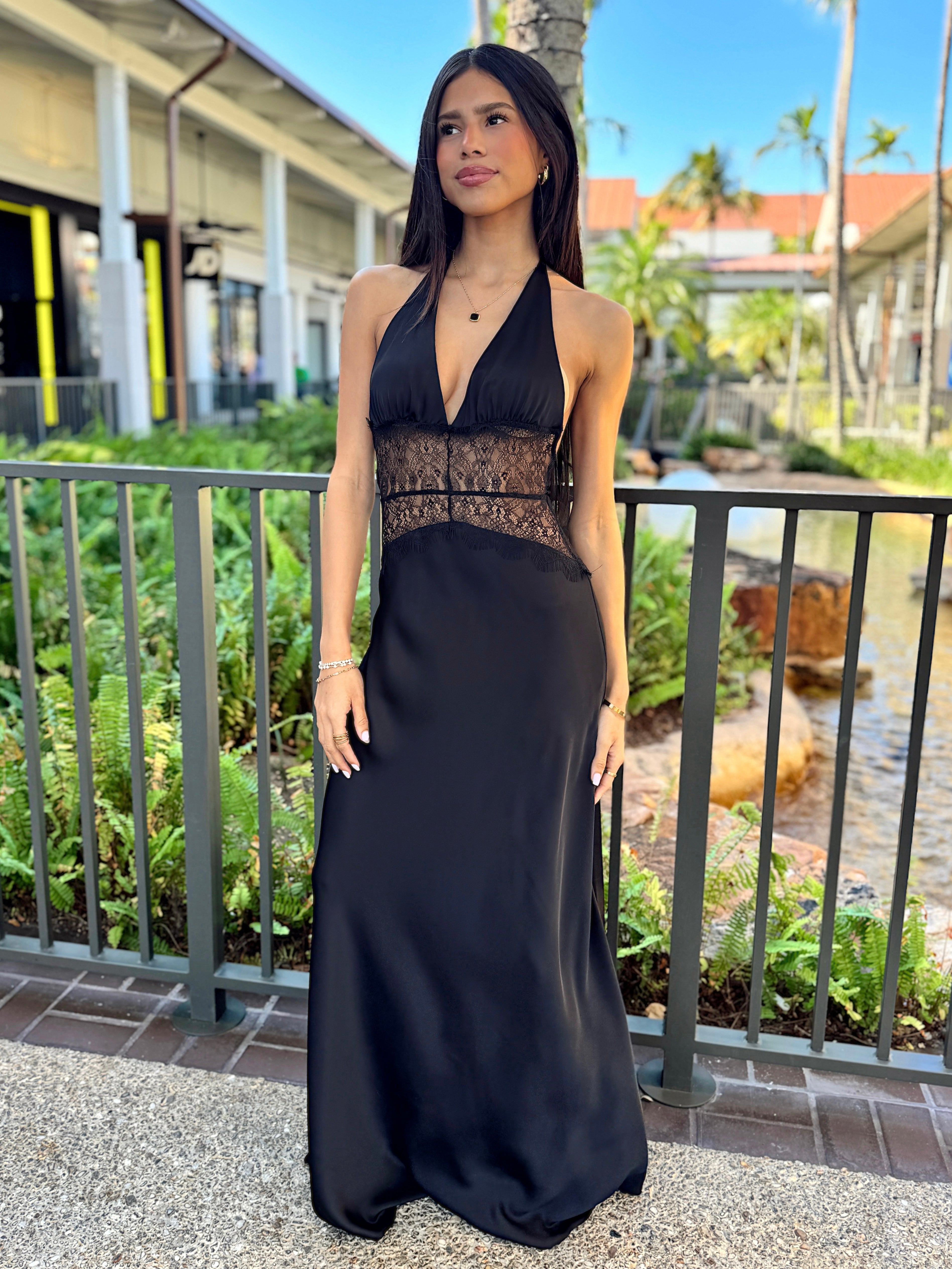 Valentina Lace Maxi