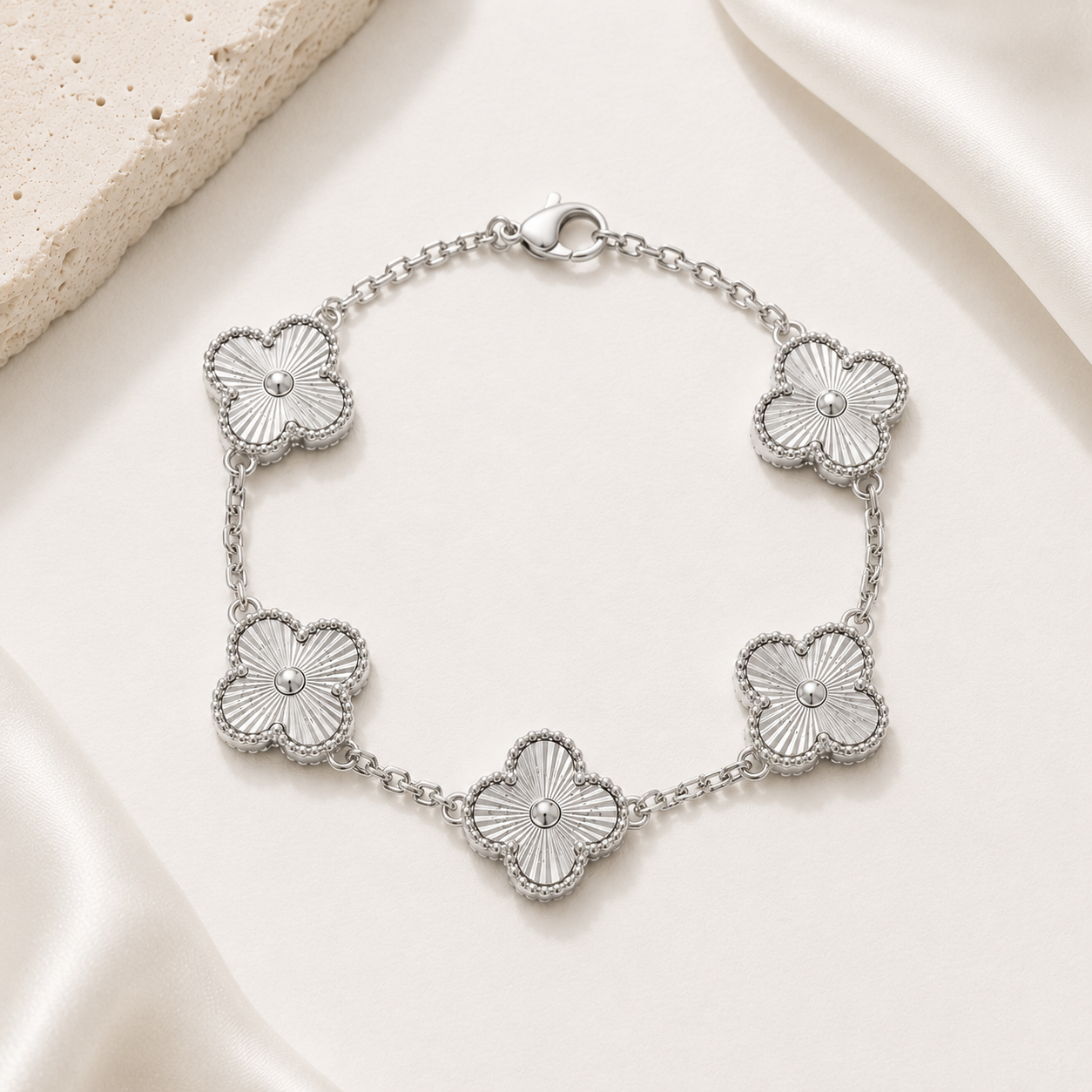 Signature Clover Bracelet
